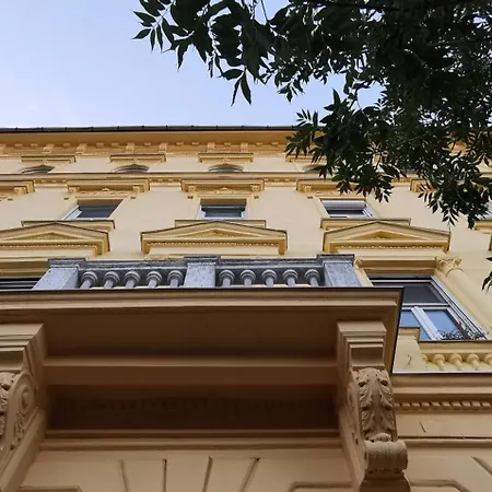 Westend Terrace 2-bedroom Apartment